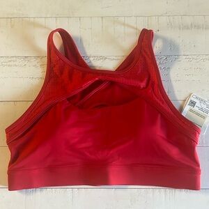 NWT Fabletics Mesh Breathable Medium Impact Sports Bra